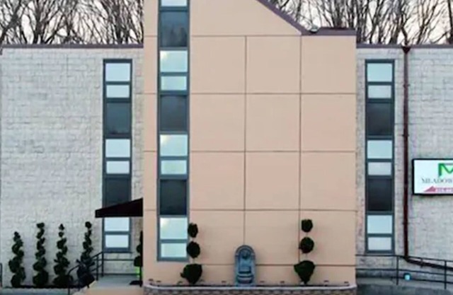 Meadowbrook Motor Lodge