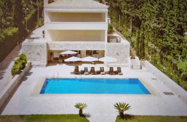 Mediterenean Beachfront Villa Ground floor