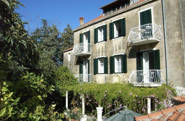 Mediterranean villa with large garden