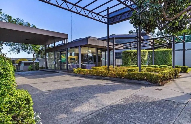 Melbourne Kew Central Apartment Hotel