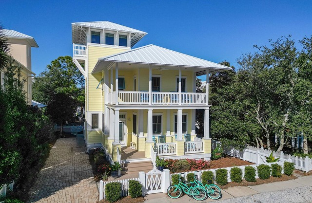 Mellow Yellow! Exceptional 4BR Carillon Beach Home 2 Lots from Beach Boardwalk!