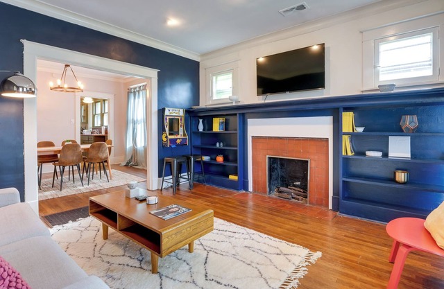 Memphis Home in Cooper-Young: 4 Mi to Beale Street