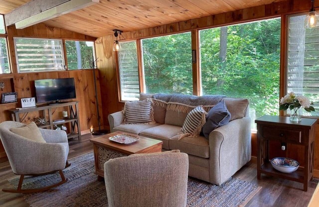 Meredith streamside cottage next to beach