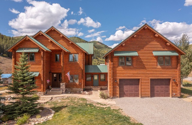 Meridian Magic-Fantastic 5BD home, Dog friendly