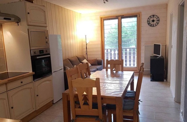 METABIEF -GENEVRIERS - Bat Les Gentianes Apartment 6 Pers