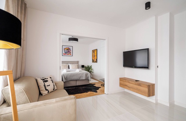 Metro Ratusz Arsenał Deluxe Apartment