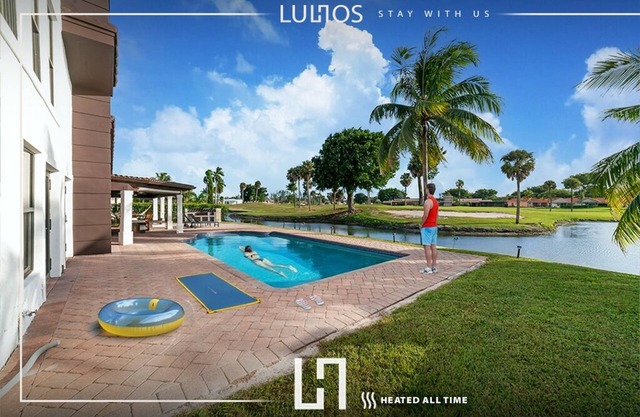 Miami Luxe: 5BR Retreat w/Pool & Golf Views