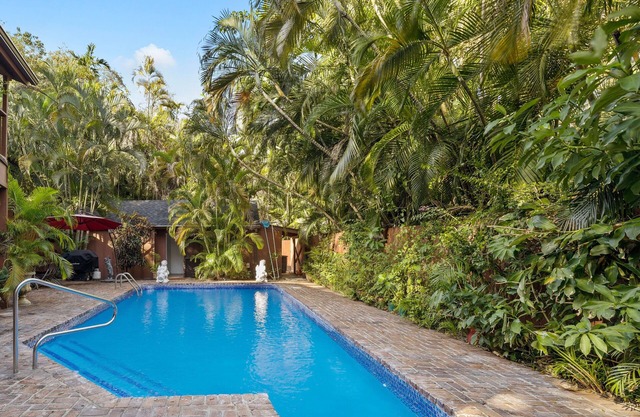 Miami Oasis with Pool Near Shops and Beaches