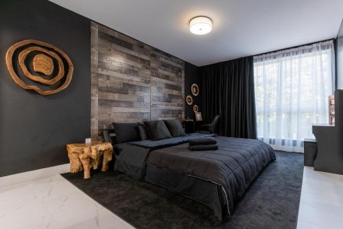 MIAMI WOOD APART HOTEL NEW 2024 - PRIVATE TERRACE - free GARAGE - Beach 5 min