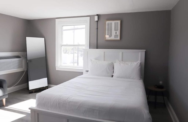 Micro Motel 1 Bed! Su