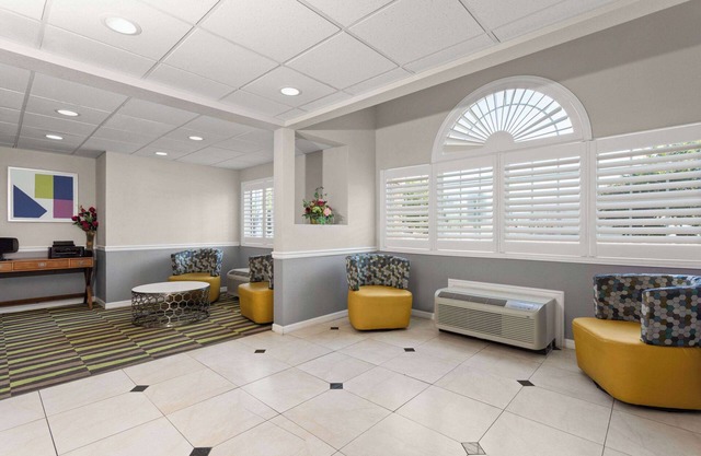 Microtel Inn & Suites by Wyndham Panama City