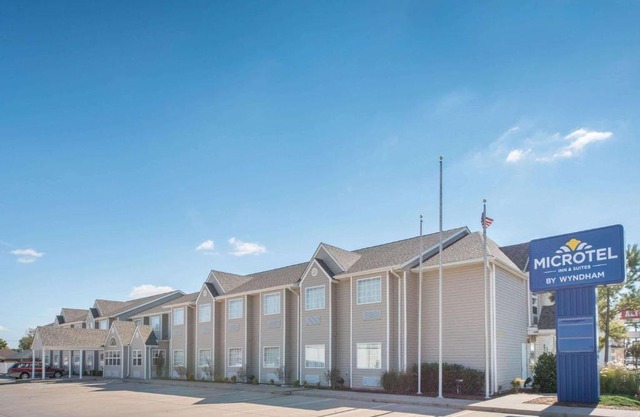 Microtel Inn & Suites by Wyndham Altus