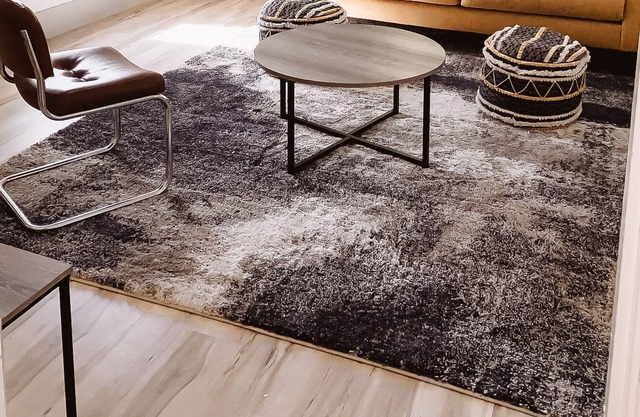 Mid Century Modern Bungalow 5 mins to downtown 9 mins to DSM airport