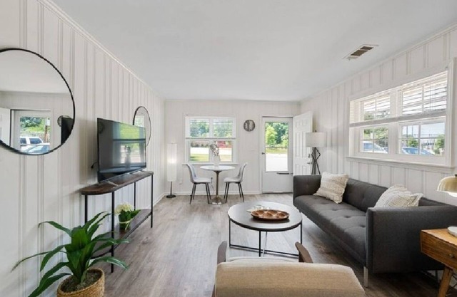 Mid Century Modern Jewel