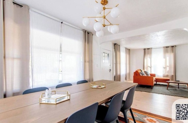 MidMod Muse, a Sumner Stay for traveling professionals and traveling families!