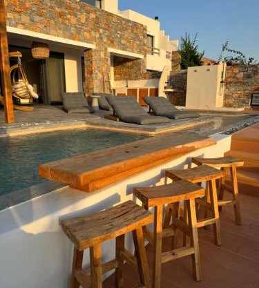 Mikri Vigla Villas with private swimming pool
