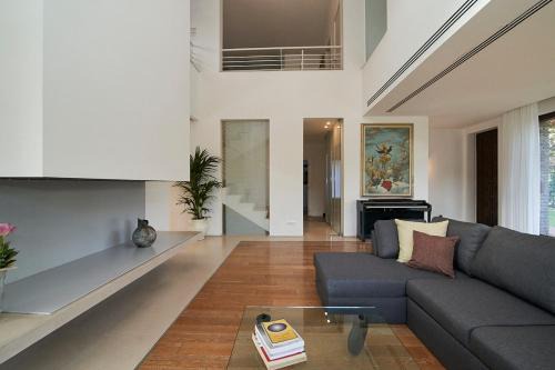 [Milan-Como Lake-Rho Fiera] Luxury Design Villa