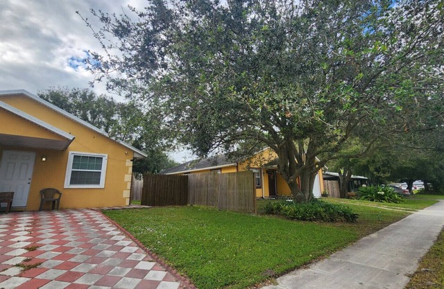 Mini Apartment Getaway In Vero BeachFlorida