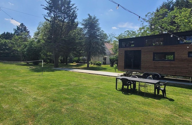 Mini Maison Tiny House 6 Pers sur Jardin de 3800m2 Avec Jacuzzi