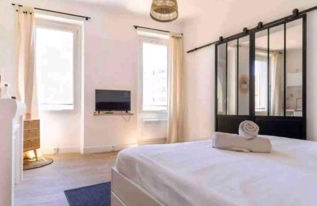 Minimalistic style of Baille