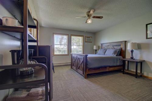 Minnesota Lake Home Resort Studio-Style Cottage
