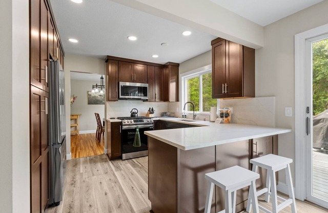 MINNeSTAY* Keating Court |