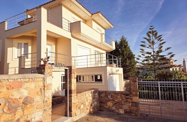 Minutes away from Chios Town center lies Villa Sea View offering excelent Views