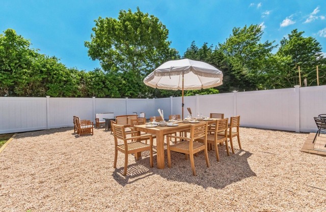 Minutes from the beach, brand new 4 bedroom