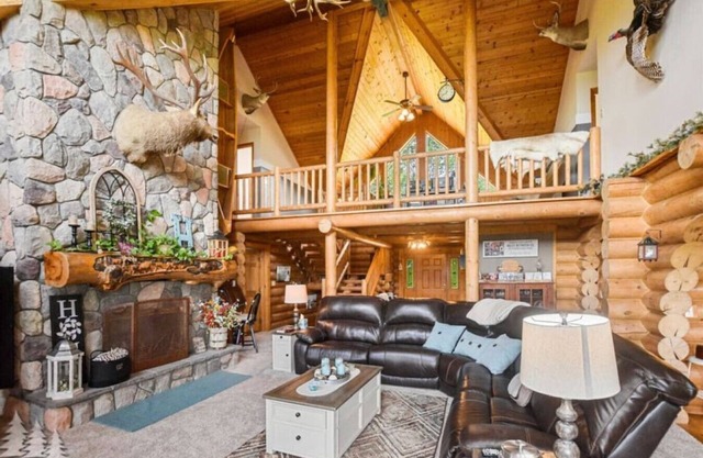 Mio Caribou and Elk Ridge Lodges