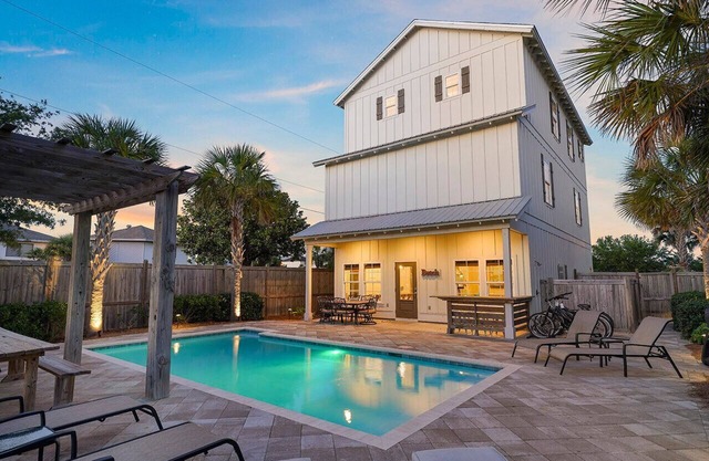 Miramar Beach 212 - Seven Bedroom Villa, Sleeps 24