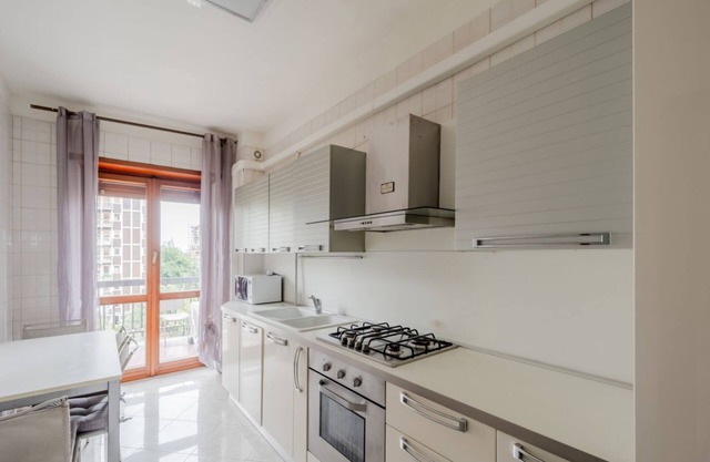 Miranda - Apartament in Mestre with Balcony!