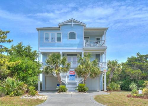 Miss Rumphius by the Sea