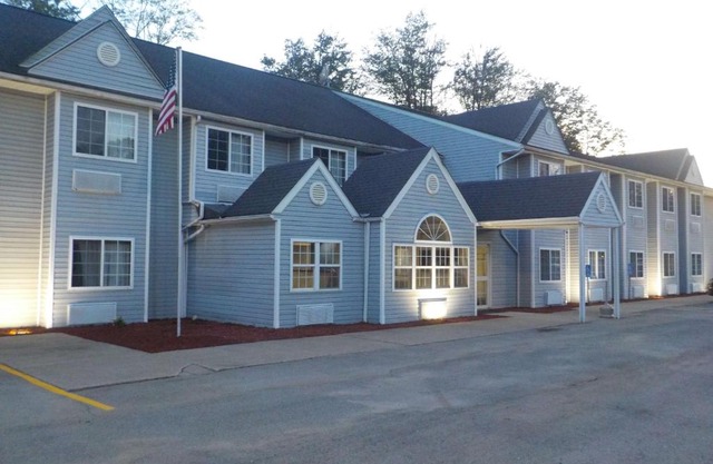 MJ INN and SUITES