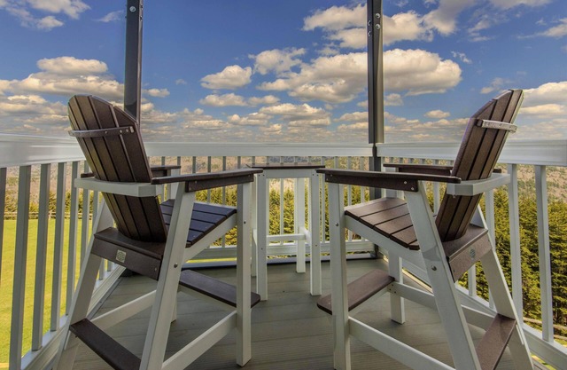 ML 282 - Dazzling mountain views await you in this 2BR bike-in/out retreat!