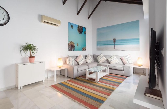 ML3C-Marble Penthouse-Prime location-High Ceilings