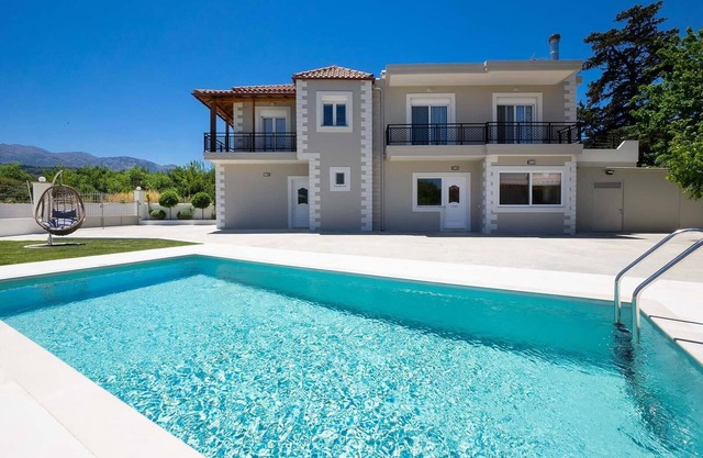 MM Villa with 3 BD, 2 BA, private pool