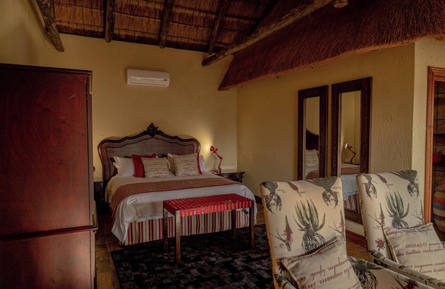 Mmakuba Private Game Lodge, Deluxe Chalet 7A