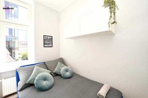 MMRent Snowy Room