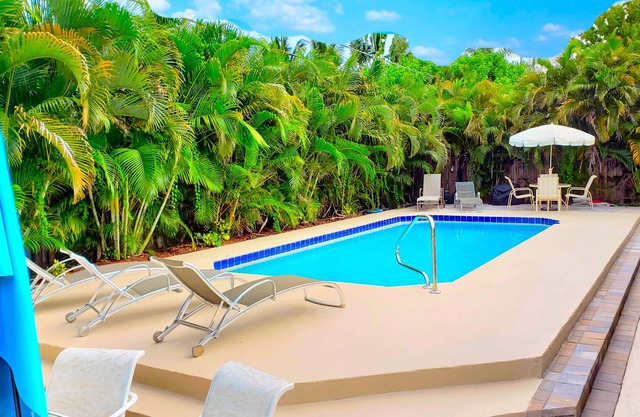 MNO PRIVATEhome HEATED POOL 5min2StadiumBeachPGA!