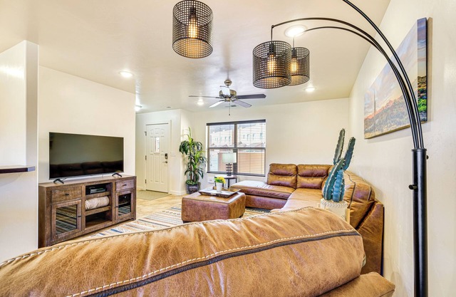 Moab Townhome w/Patio, Near Arches National Park!