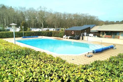 Mobil home with pool in Dinard