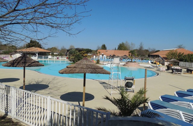 Mobile home rental 6-8 people at the campsite "La Réserve" * in Gastes (Landes)