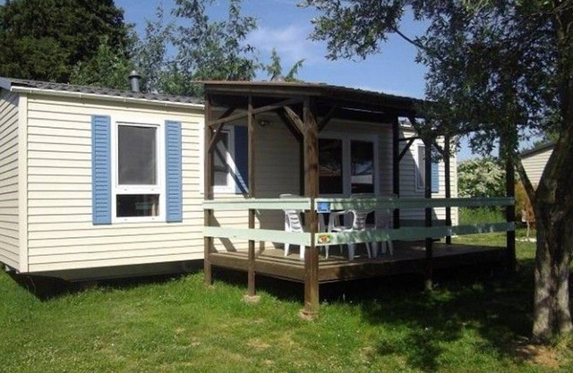 Mobile home with terrace for 4 people in Anduze