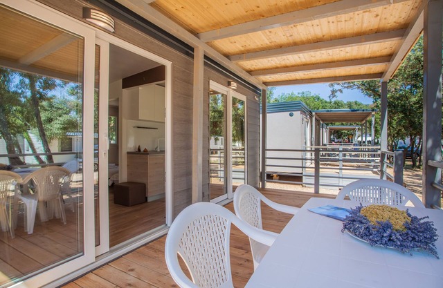 Mobile Homes Delta at Campsite Lopari