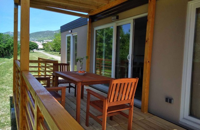 Mobilehome mit Klimaanlage und Pool