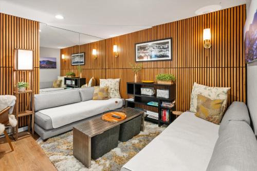 Modern 1 BR Aspen Escape Steps from Gondola Pool