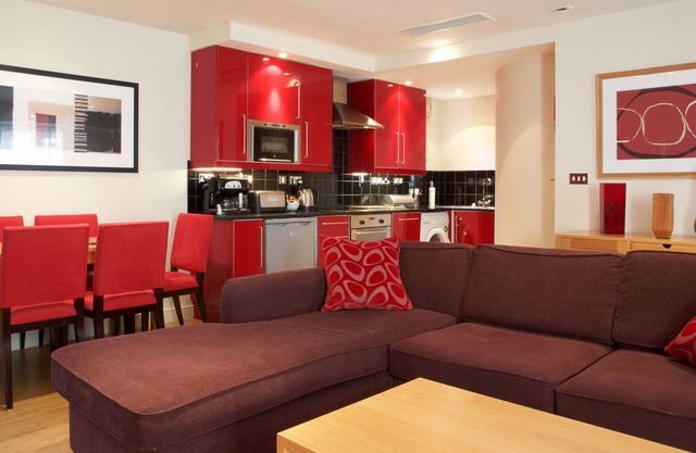 Modern 2 Bedroom Apartment in Stratford upon Avon