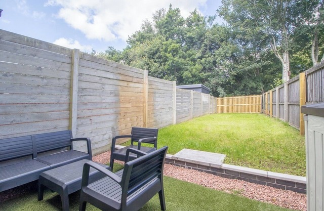 Modern 2-Bedroom Home near Glasgow and Edinburgh