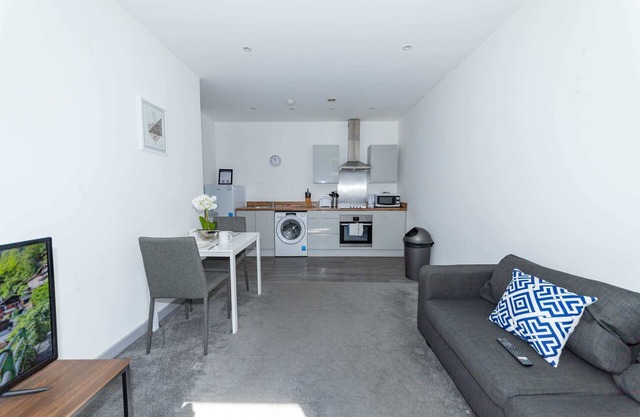 Modern 2 Bedroom Apartment in Blackburn