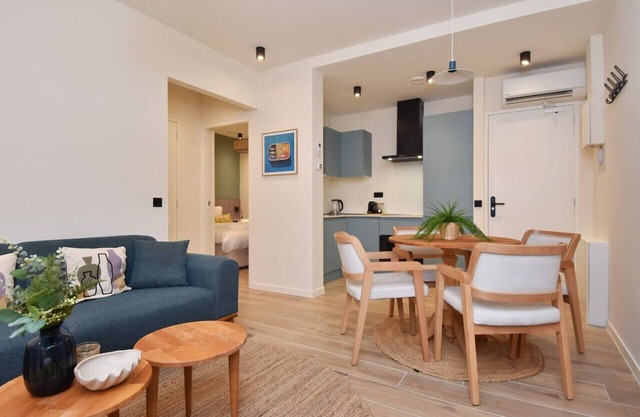 Modern 2 bedroom apartment near Scheveningen beach
